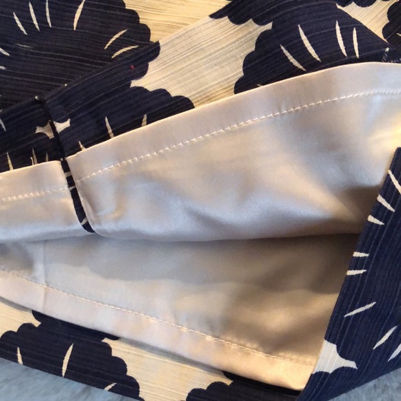 Boden Navy and Cream skirt NEW. NEVER WORN - Picture 3 of 5